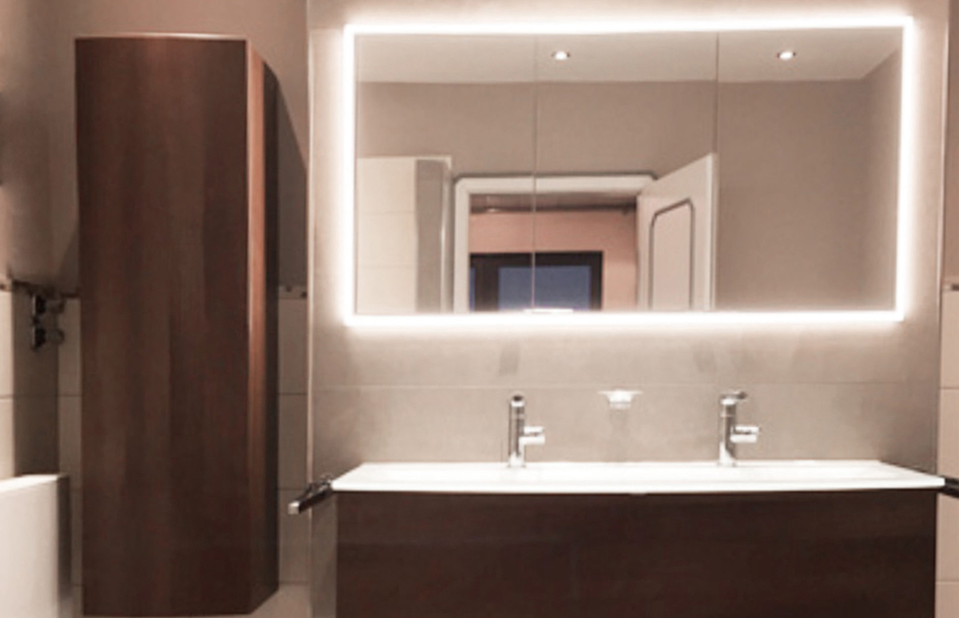 Waschbecken und Spiegelschrank Nachher